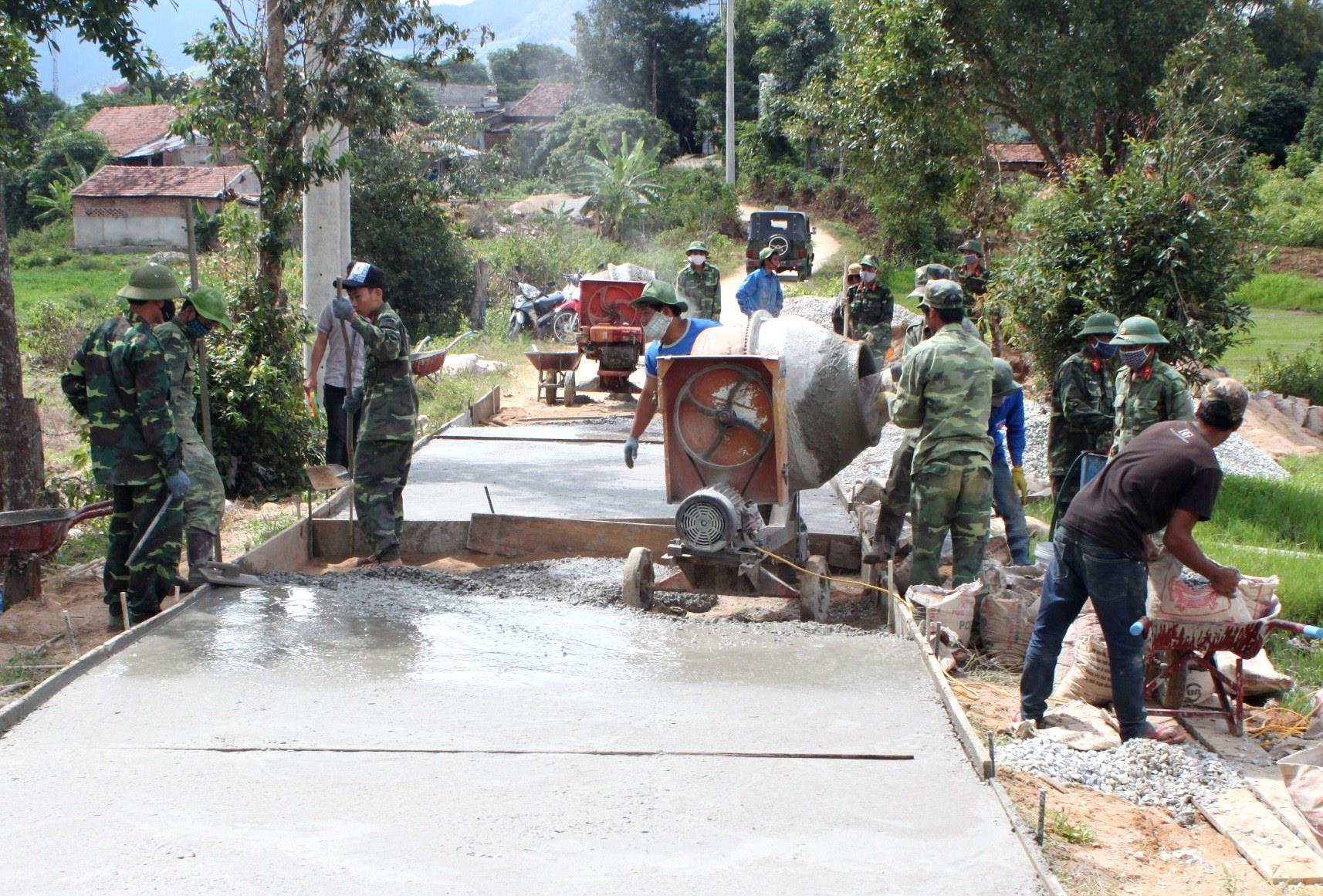 Góp phần giúp vùng biên đổi thay

